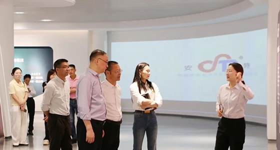 邵阳市委社工部调研CC网投集团两新党建工作
